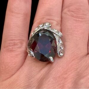 AMAZING Bold Red Garnet Style Fashion Ring - 6.5